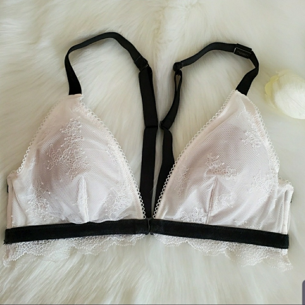 VICTORIA'S SECRET BRALETTE SIZE M (Front close) - Picture 1 of 3